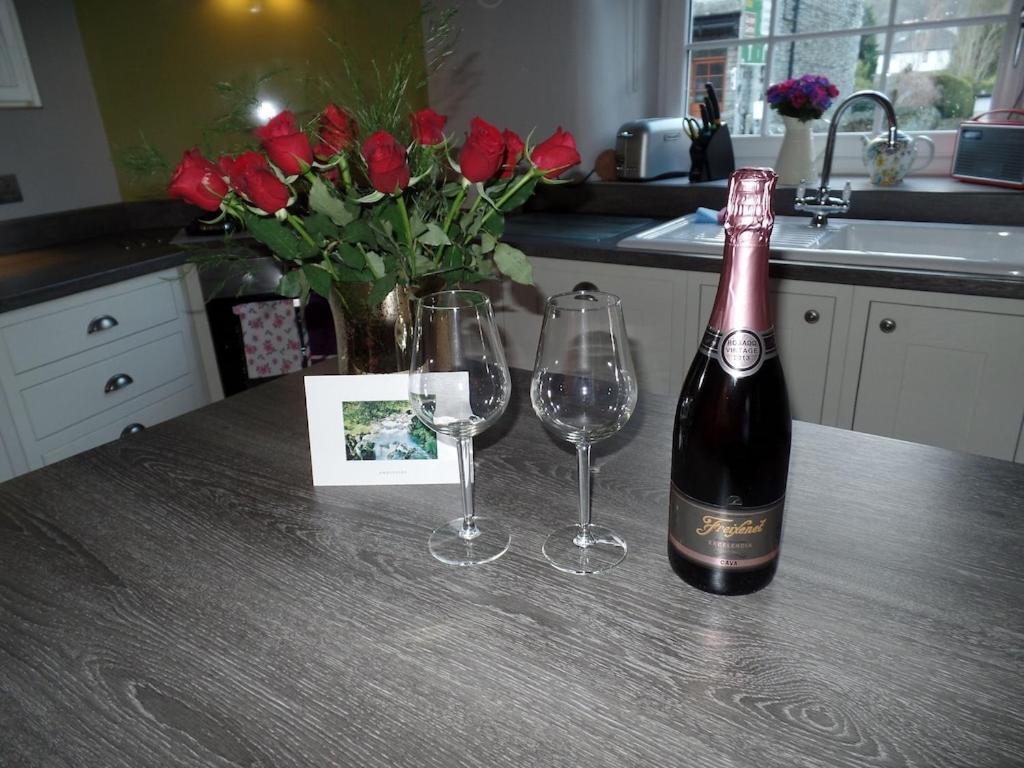 Stylish & Contemporary 5 * Fully Renovated Luxurious Holiday Cottage Ambleside Exterior photo